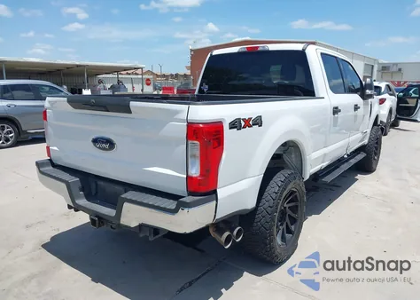 2018 Ford F250 Super Duty из США, поврежденный, VIN 1FT7W2BT7JEC00538